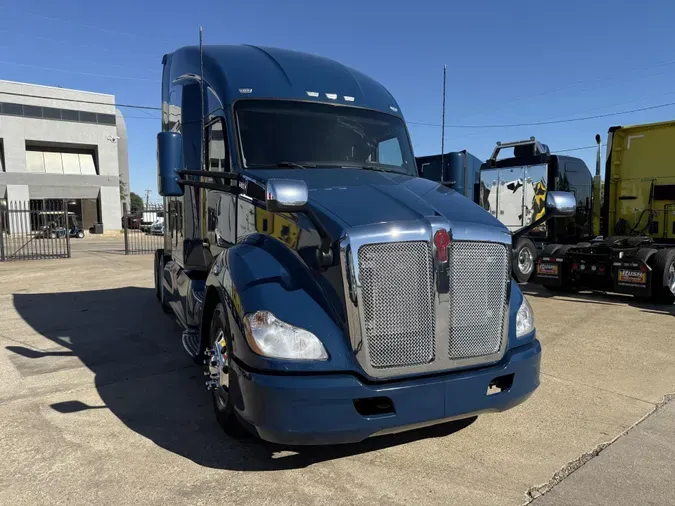 2022 Kenworth T680