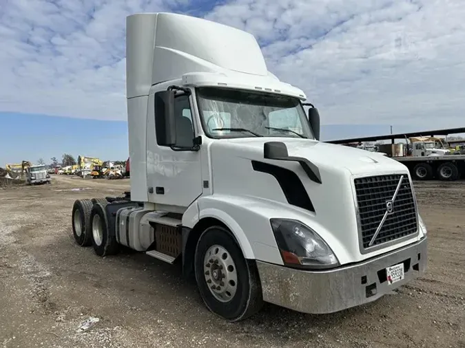 2013 VOLVO VNL64T300