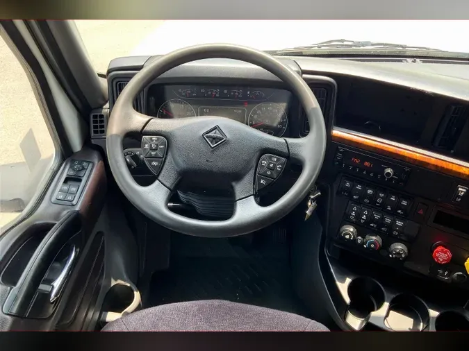 2022 INT LT625 6x4