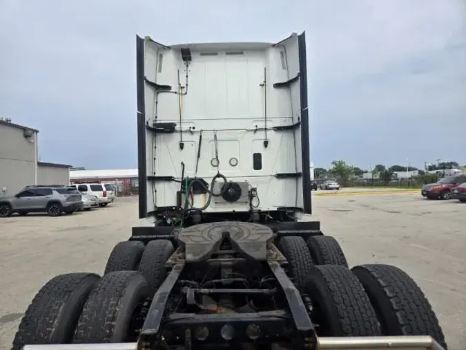 2021 International LT625