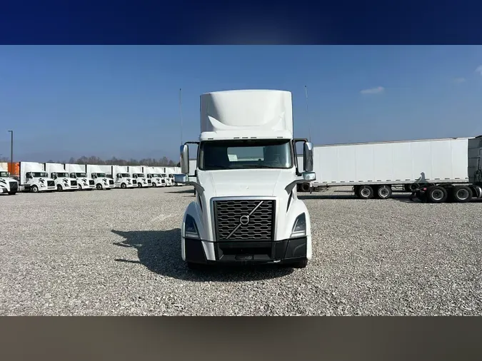 2018 Volvo VNL300