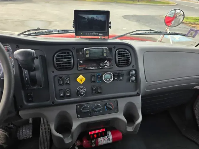 2020 FREIGHTLINER/MERCEDES M2 106