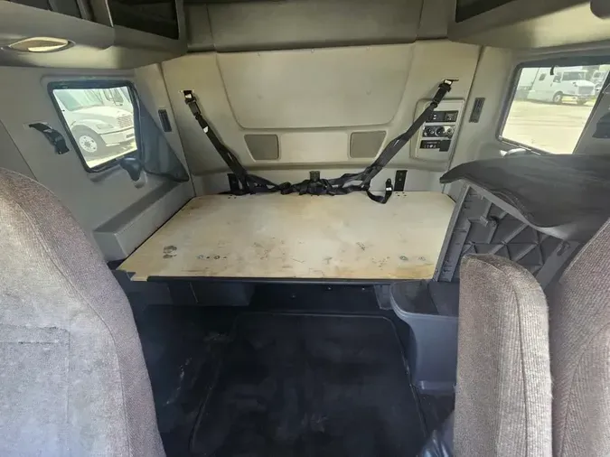 2020 NAVISTAR INTERNATIONAL LT625 SLPR CAB