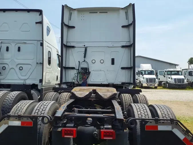 2019 NAVISTAR INTERNATIONAL LT625 SLPR CAB