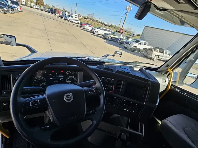 2022 VOLVO VNL64T740bbaefd46ea6472c62b92a1f73ea6a067