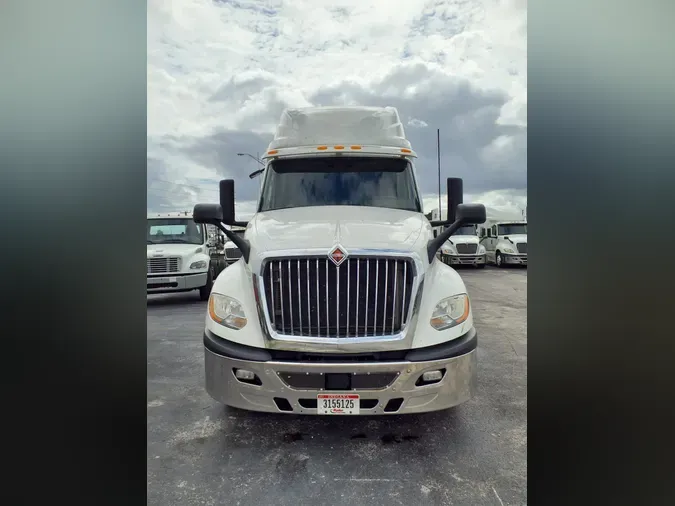 2019 NAVISTAR INTERNATIONAL LT625 SLPR CAB