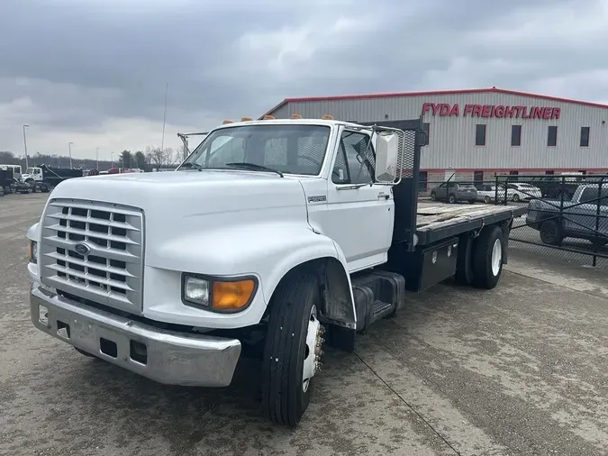 1999 Ford F800bbb5c773ec9eb731f9d35e931eaea0f2