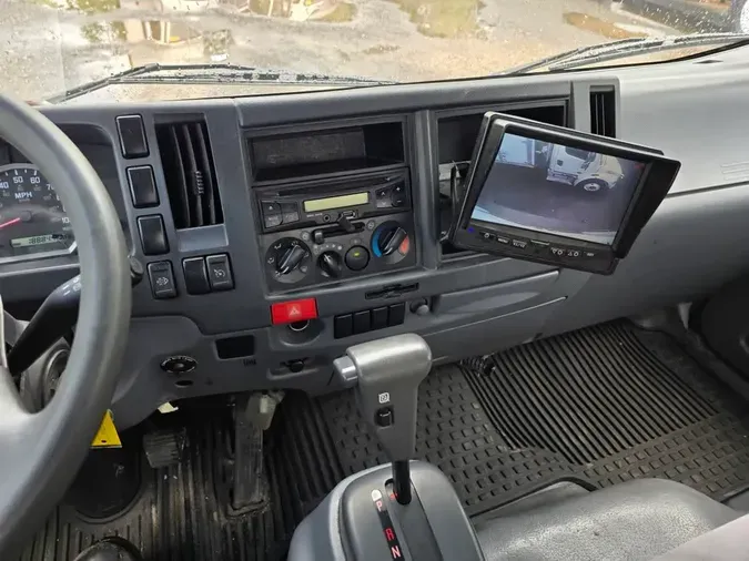 2017 ISUZU NQR