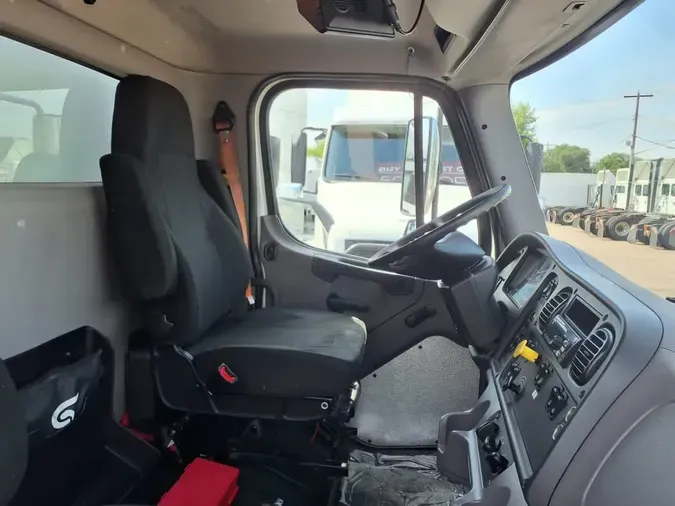 2019 FREIGHTLINER M2 106