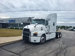 2025 MACK AN64T