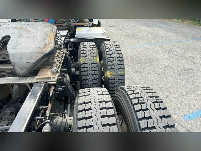 2021 Freightliner Cascadia 126