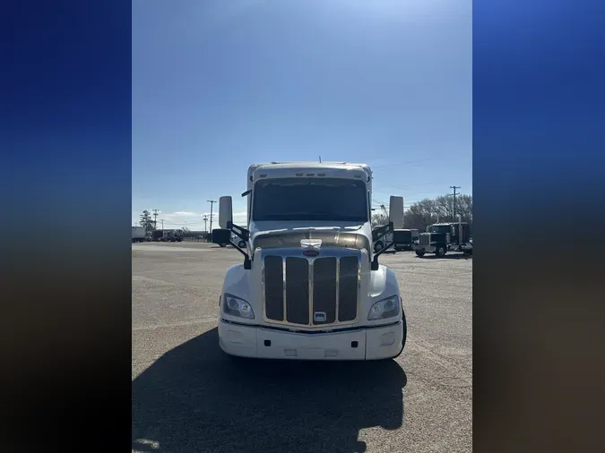 2022 Peterbilt 579