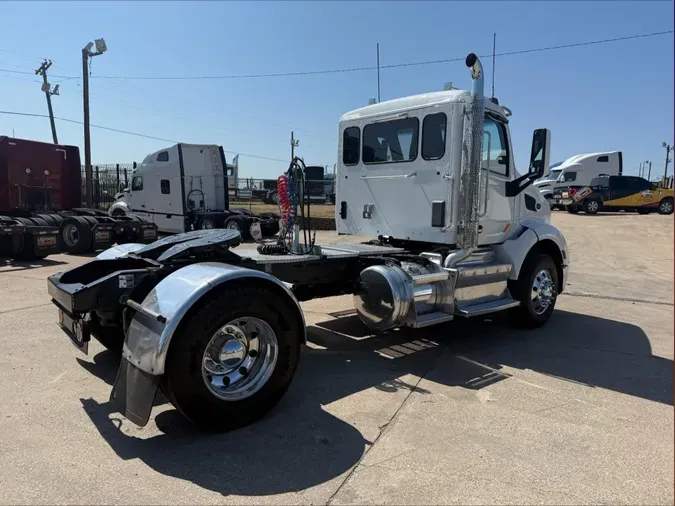 2017 Peterbilt 579