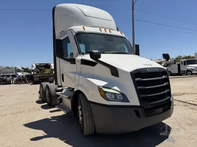 2022 FREIGHTLINER CASCADIA 116bbc1f6179951bb955aa7e6bdbbedfea7