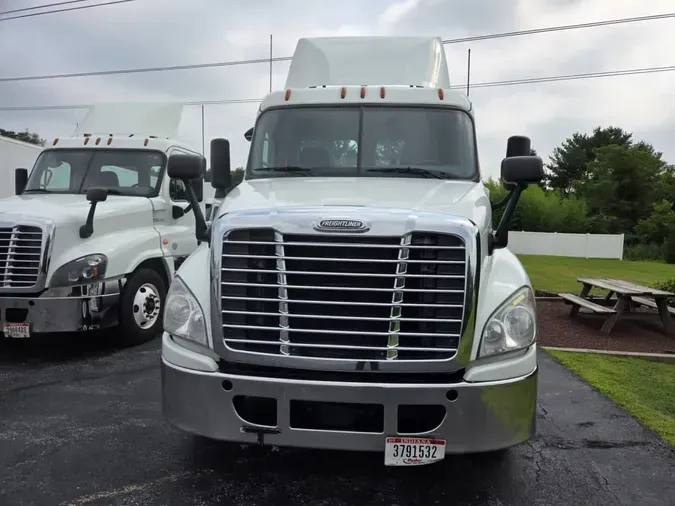 2019 FREIGHTLINER CASCADIA 125