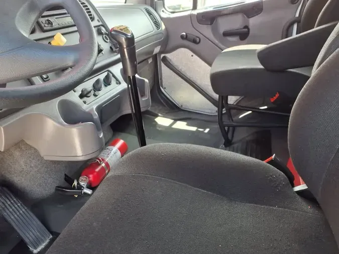 2015 FREIGHTLINER M2 106