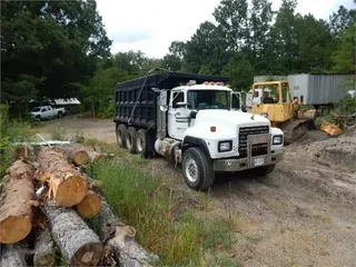 1996 MACK RD688S