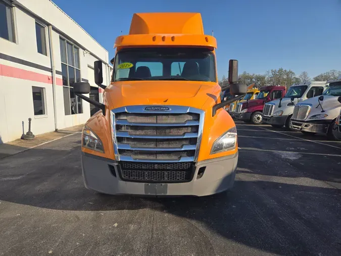 2019 FREIGHTLINER/MERCEDES NEW CASCADIA 126