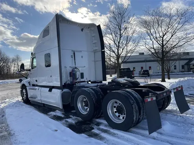 2023 PETERBILT 579