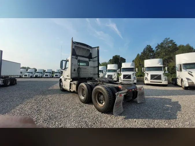 2019 Volvo VNL300