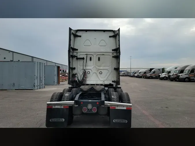 2024 Freightliner Cascadia 126