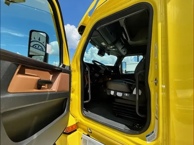 2022 Freightliner PT126SLP