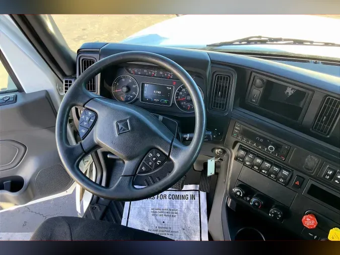 2021 INT LT625 6x4