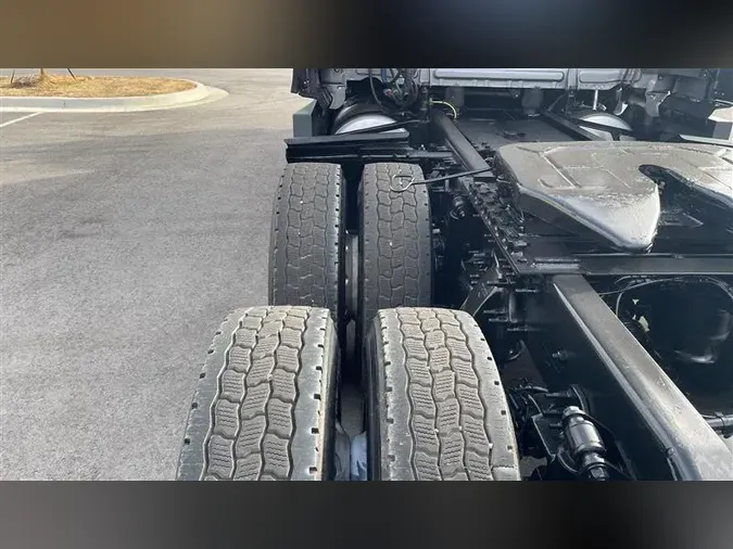 2021 FREIGHTLINER CA126