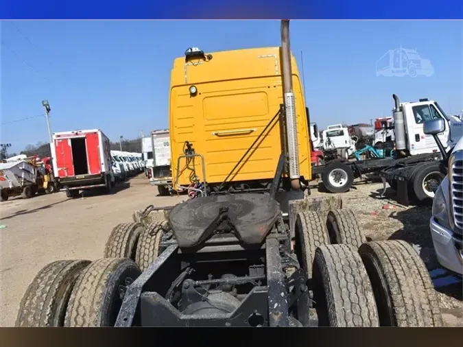 2016 VOLVO VNL64T630