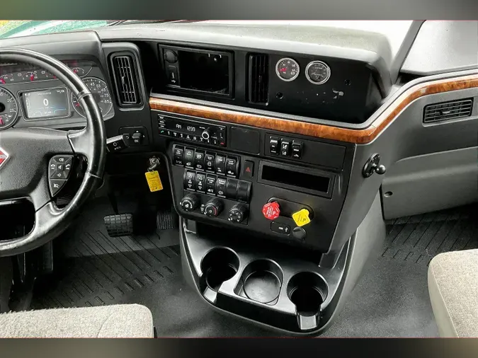 2022 INT LT625 6x4