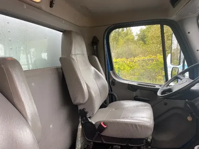 2019 Freightliner M2