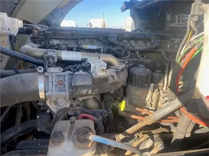 2010 FREIGHTLINER COLUMBIA 120