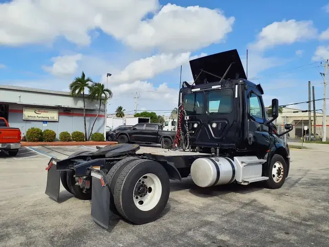 2020 FREIGHTLINER/MERCEDES NEW CASCADIA 126