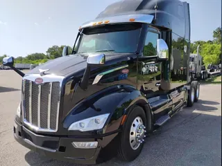 2023 Peterbilt 579