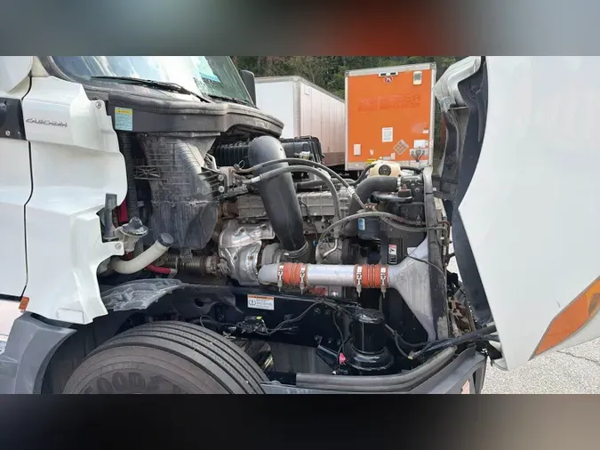 2021 Freightliner Cascadia 126