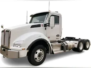 2023 Kenworth T880