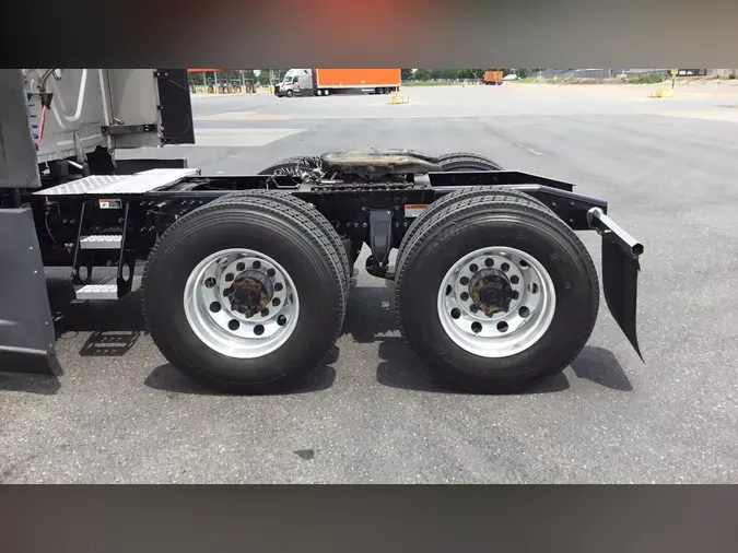 2023 Freightliner Cascadia 126