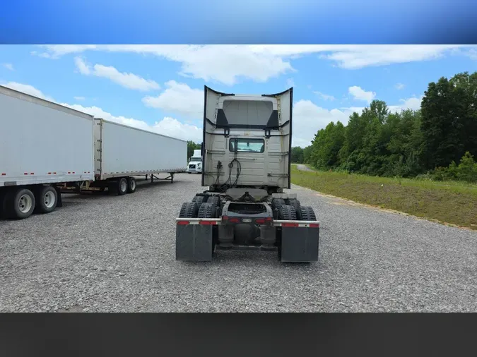 2018 Volvo VNL300