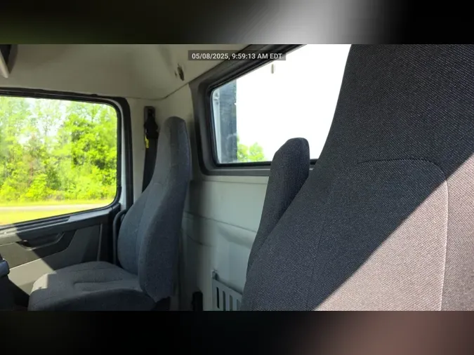 2018 Volvo VNL300