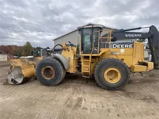 2006 DEERE 744J