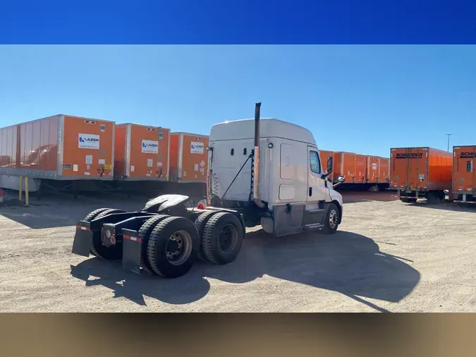 2020 Freightliner Cascadia