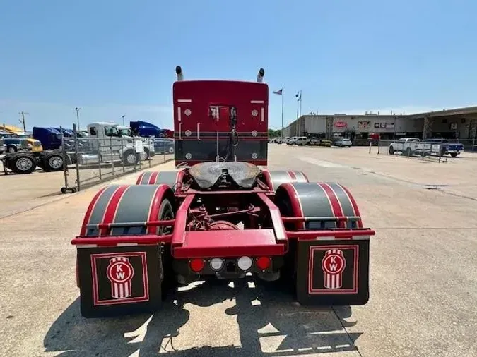 2021 Kenworth W900L