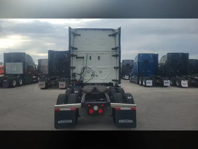2021 Freightliner Cascadia