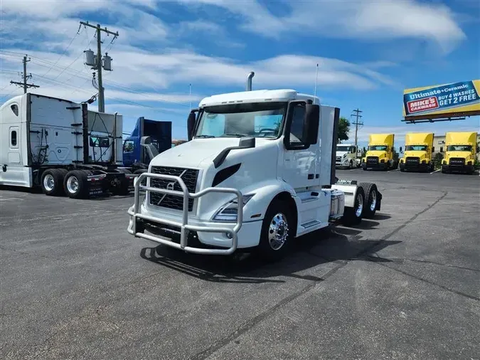 2023 VOLVO VNR64T300bbf4a9f3f964231945d8cf6b0918923f