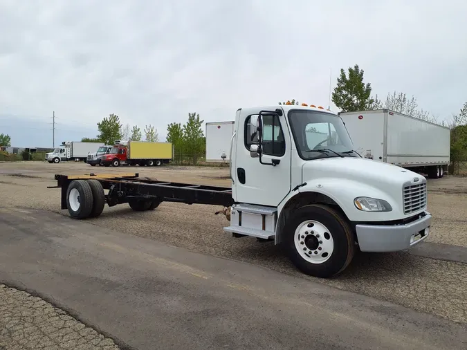 2019 FREIGHTLINER/MERCEDES M2 106