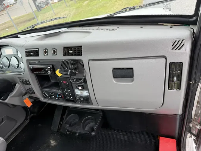 2018 Peterbilt 337