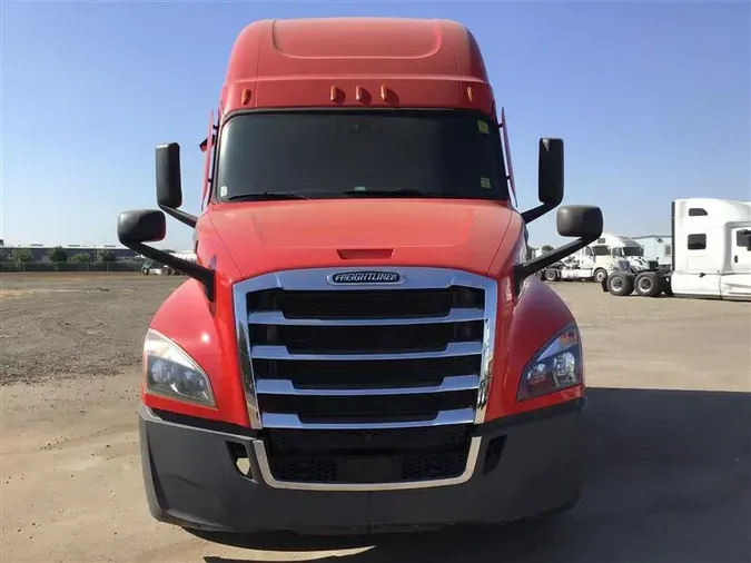 2021 FREIGHTLINER CASCADEVO1