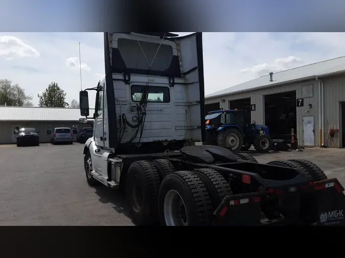 2019 Volvo VNL300