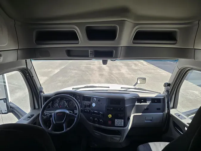2022 Peterbilt 579