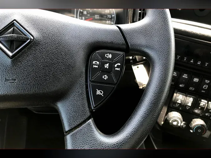 2023 INT LT625 6x4